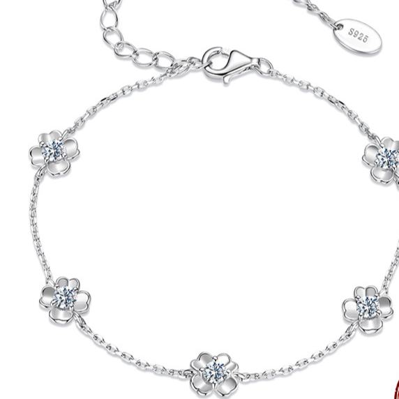 Moissanite Four-Leaf Clover Sterling Silver Jewelry